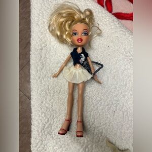 2004 Bratz Funk Put Chloe Doll